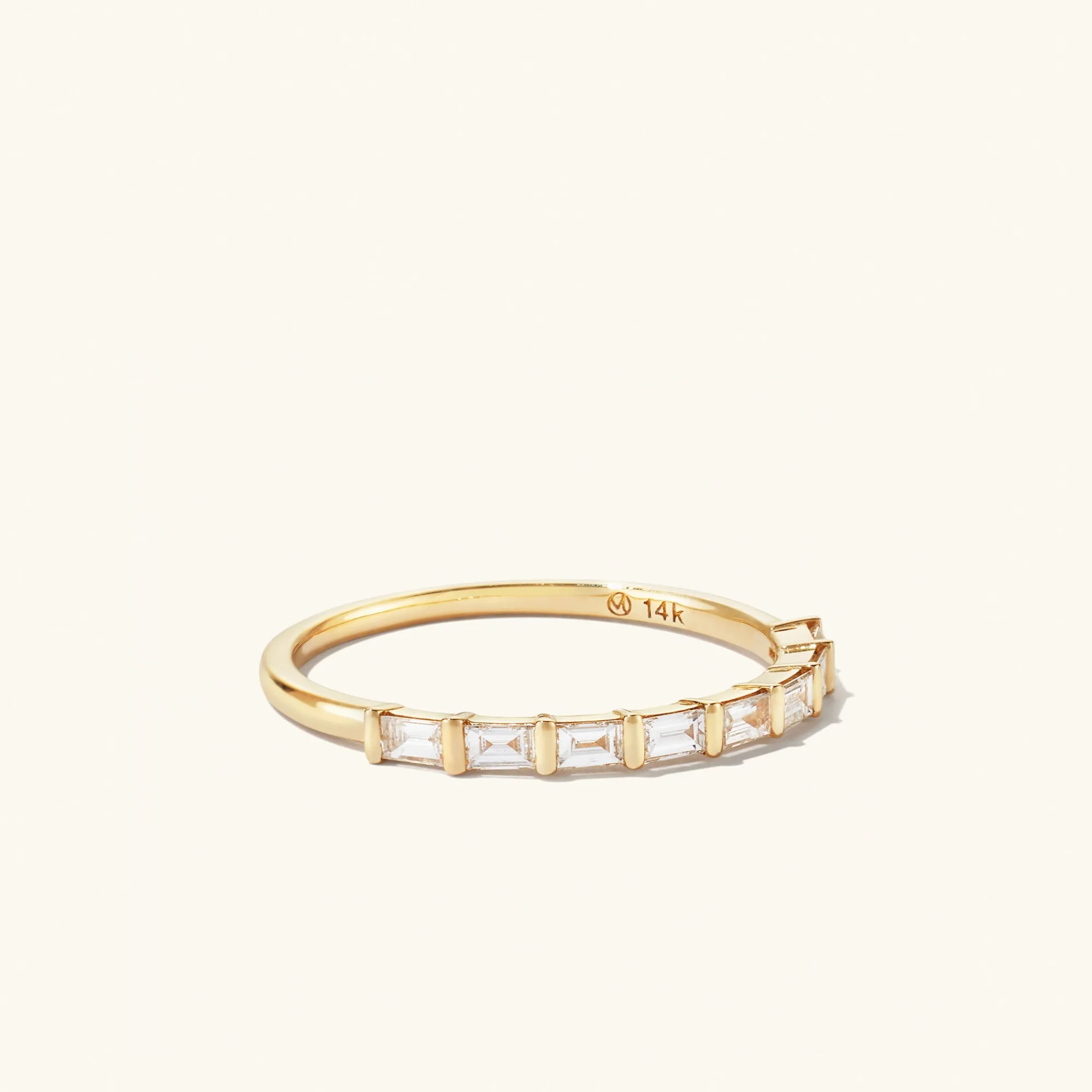 Ringe | Kombinierbare Ringe | Mejuri Baguette Diamond Half Eternity Band