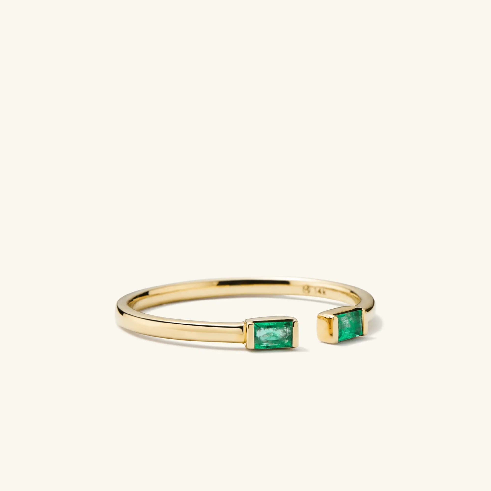 Ringe | Kombinierbare Ringe | Mejuri Baguette Emerald Open Ring