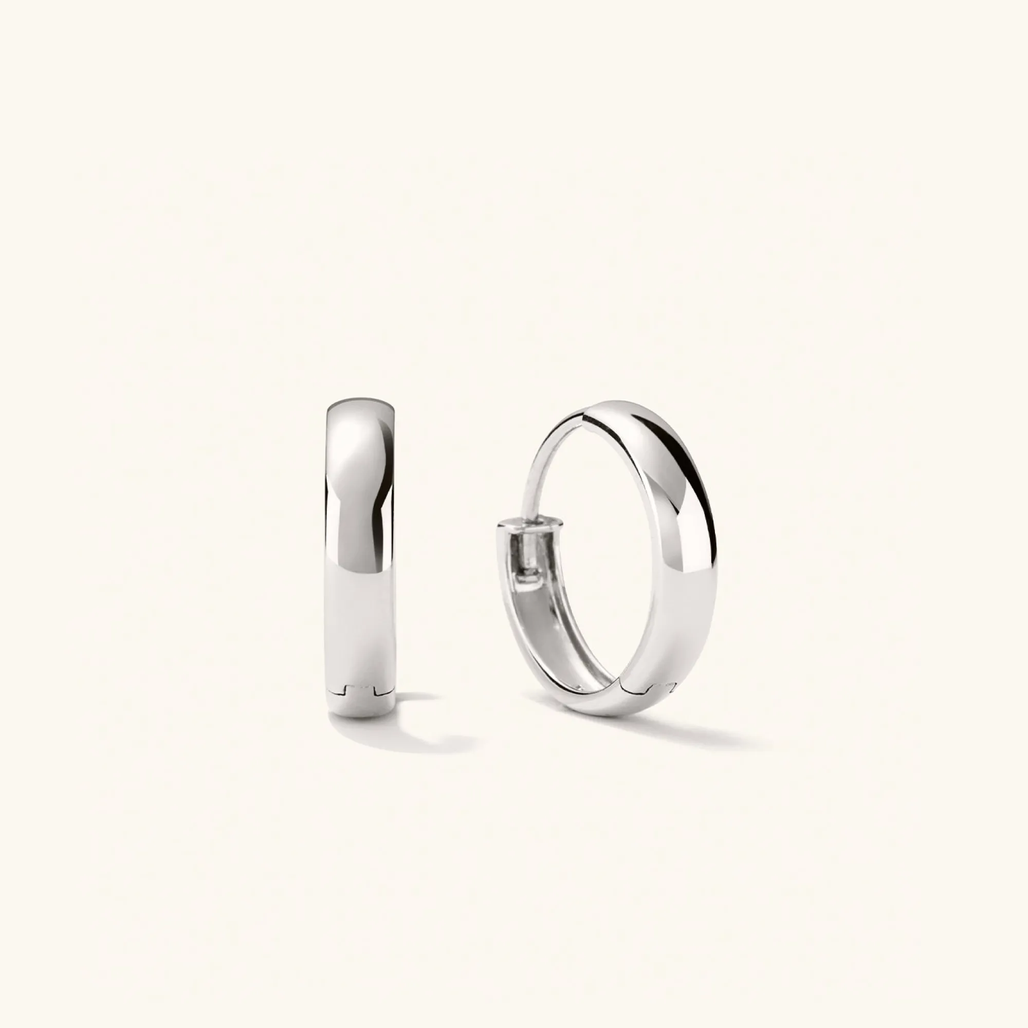 Ohrringe | Creolen | Mejuri Bold Small Hoops 14kWhiteGold