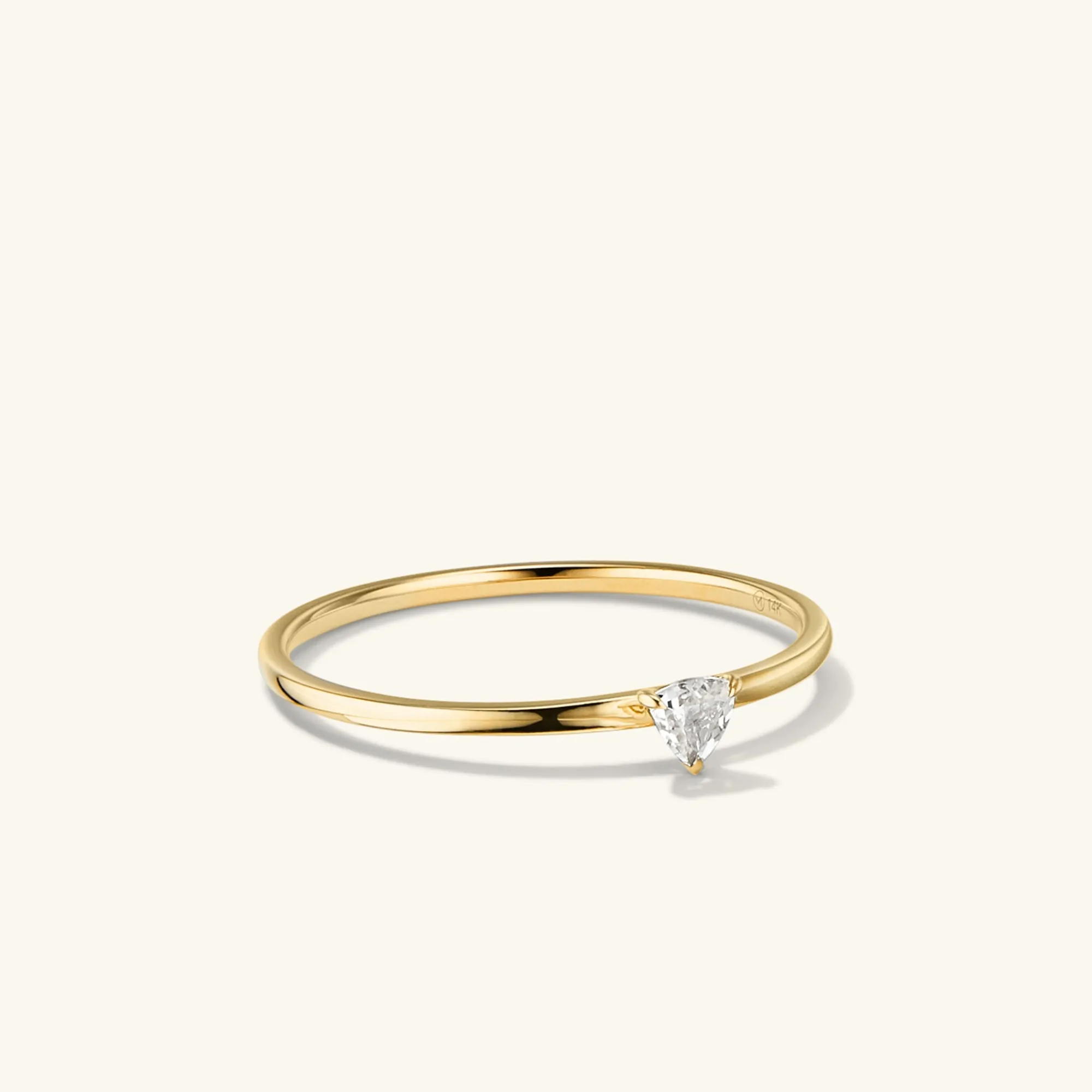 Ringe | Kombinierbare Ringe | Mejuri Gemstone Trillion Stacker Ring