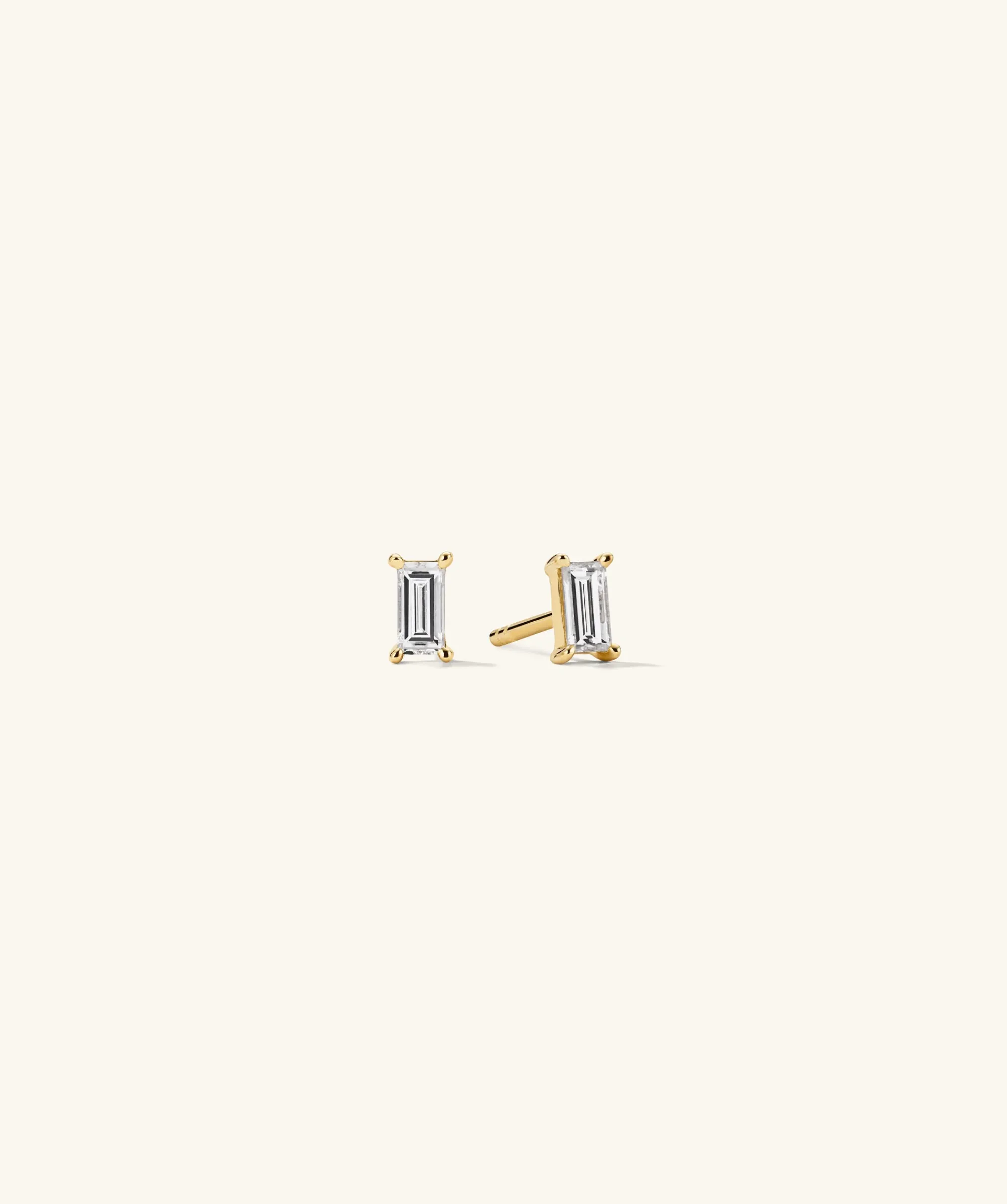 Ohrstecker | Mejuri Lab Grown Diamond Baguette Studs 14kYellowGold