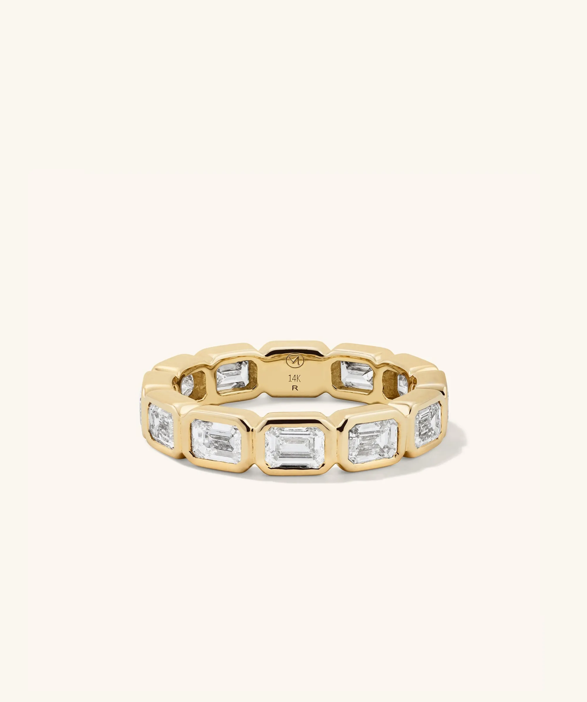 Ringe | Eheringe | Mejuri Lab Grown Diamond Emerald Cut Bezel Eternity Band