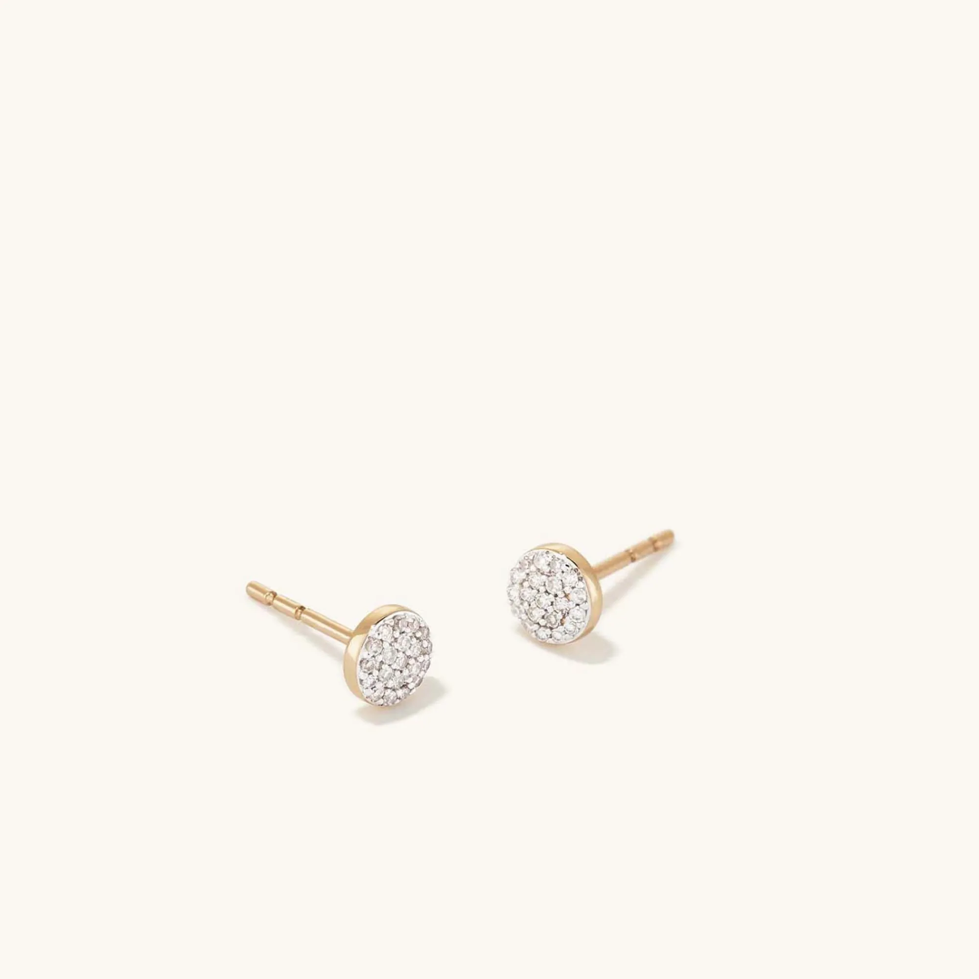 Ohrstecker | Mejuri Pavé Diamond Round Studs 14kYellowGold