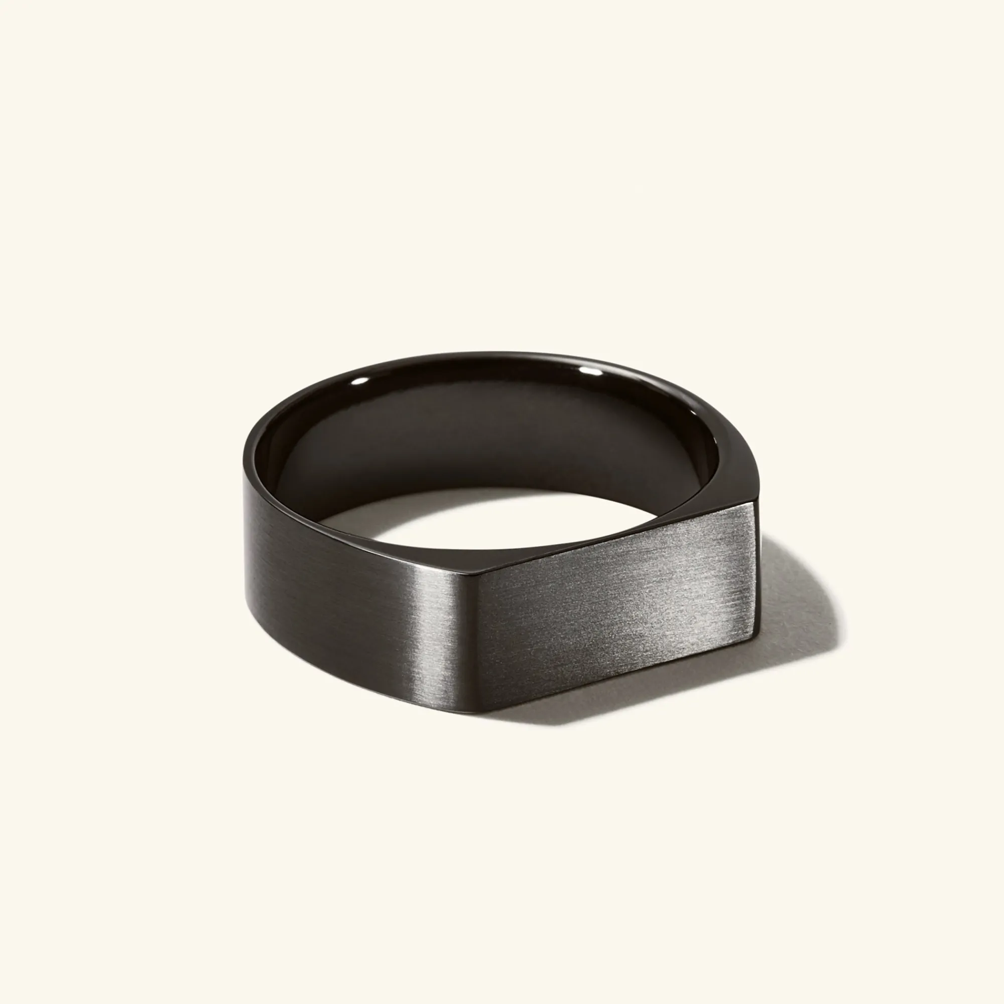 Ringe | Herren | Mejuri Slim Rectangular Signet Ring