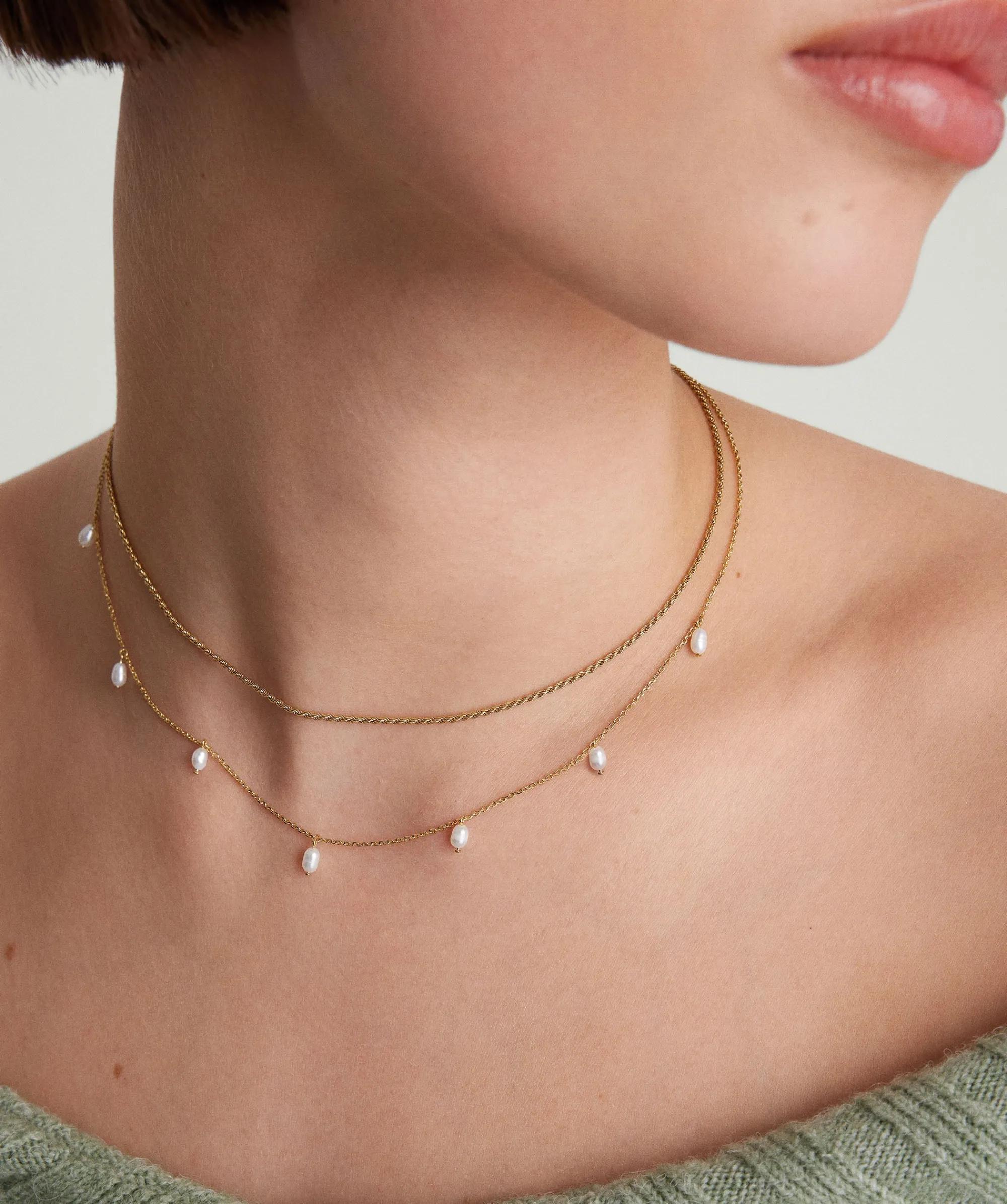 Halsketten | Mejuri Tiny Pearl Station Necklace GoldVermeil